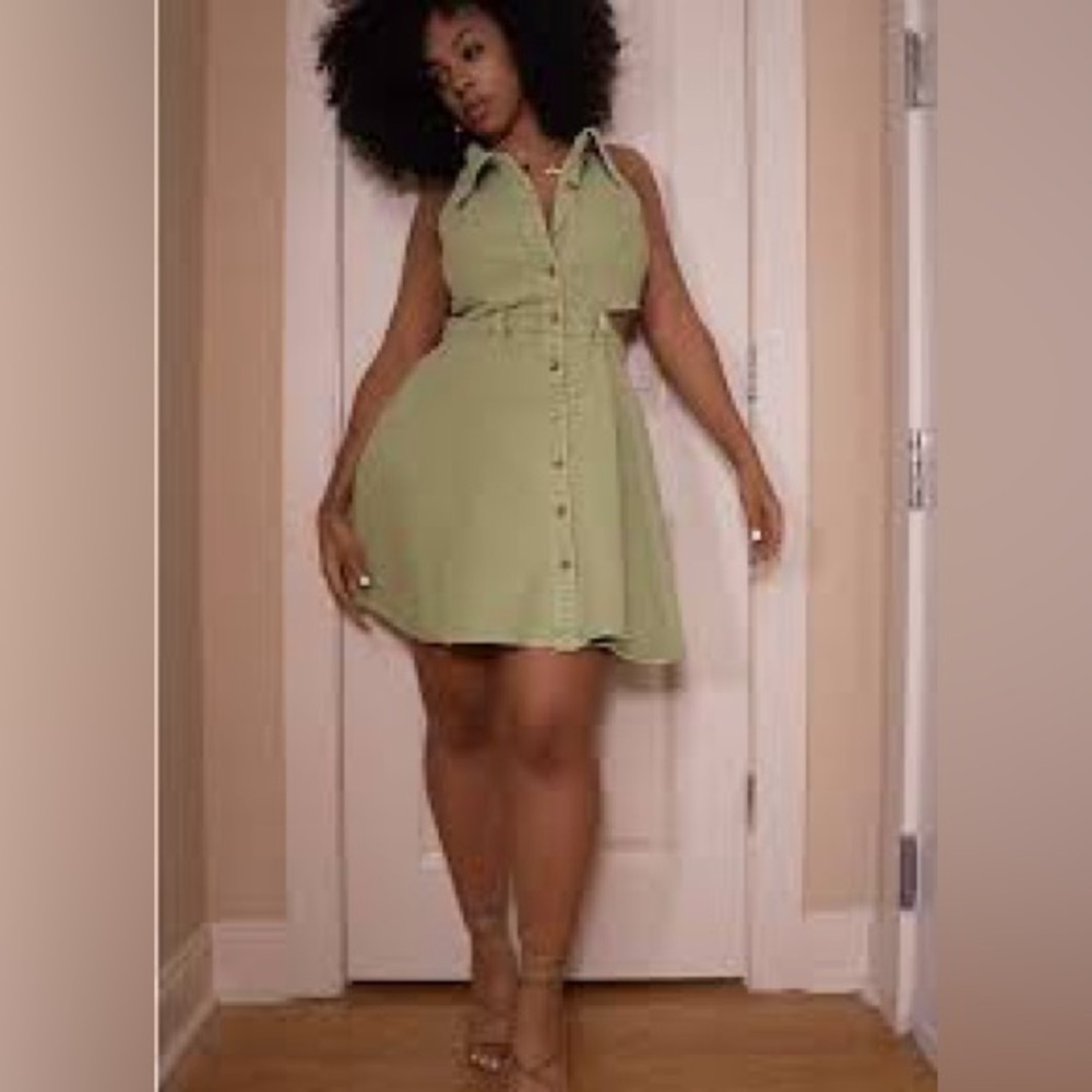 NWT women’s URBAN REVIVO light green denim cut out mini dress size X LARGE